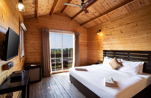 Mandrem Hotel | Stone Wood Resort