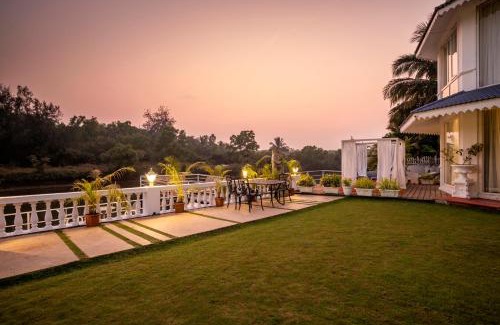 Kudal Resort | Stone Wood Riverfront Resort, Siolim