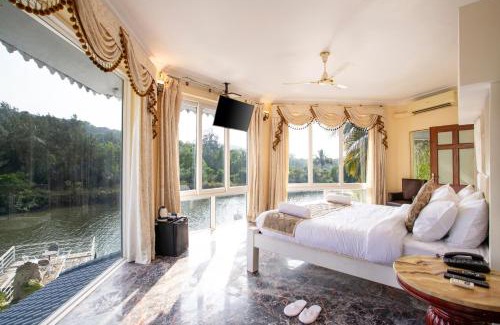 Kudal Resort | Stone Wood Riverfront Resort, Siolim