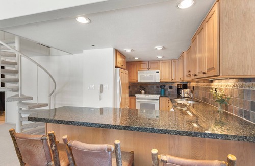 Snowmass Village Condo | Stonebridge Condos Unit 630 Top Floor 4 Bedroom Deluxe