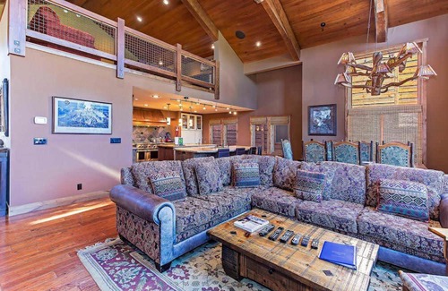 Stonegate House | Stonegate #02