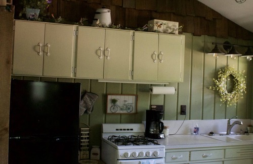 Rice Lake Cottage | Stonehaven Cottages - "The Turtle Cottage"