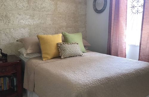 Halcyon Heights House | Stones Throw From The Beach