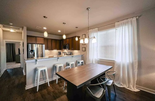 Kingsland House | Stone’s Throw Stay - Less than a Mile from Lake LBJ
