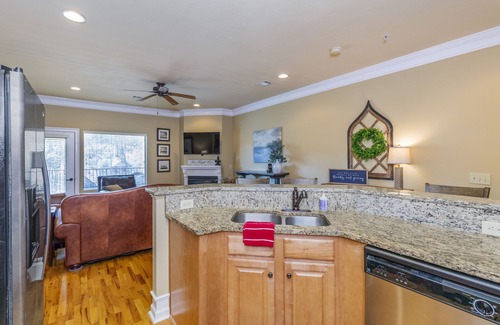 Dadeville Condo | Stoneview Summit waterfront 3/2 condo with amazing views and dedicated boat slip