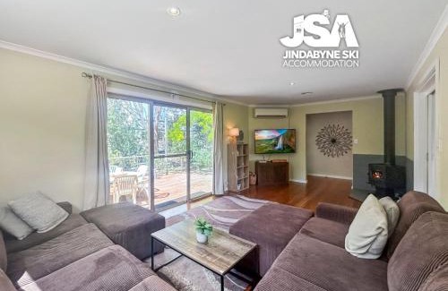 Jindabyne House | Stonewall