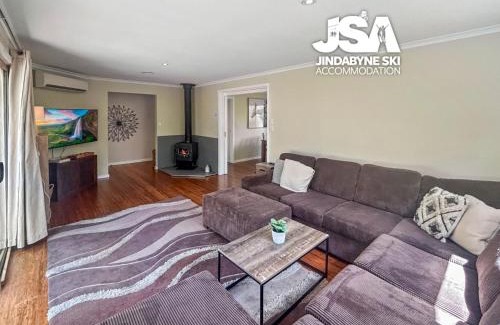 Jindabyne House | Stonewall