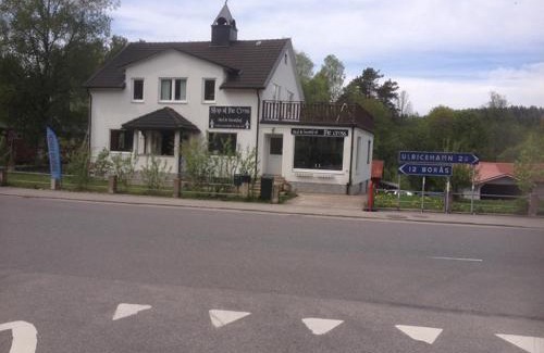 Dalsjofors Bed & Breakfast | Stop at The Cross