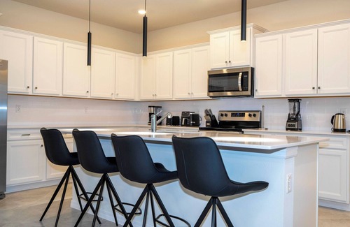 Four Corners House | STOP! Magical 10BR Themed Home – 16295