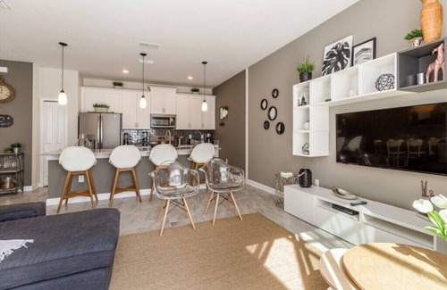 Kissimmee House | Storey Lake - LUXURY 4 bedrooms, 3 bath, private pool - Star Wars & Mickey theme