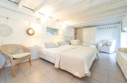 Argegno Apartment | Storica Villa sul Lago di Como con darsena privata