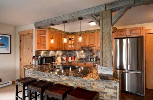 Steamboat Springs Condo | Storm Meadows East – Remodeled 1-Bdrm | Ski-In/Ski-Out!