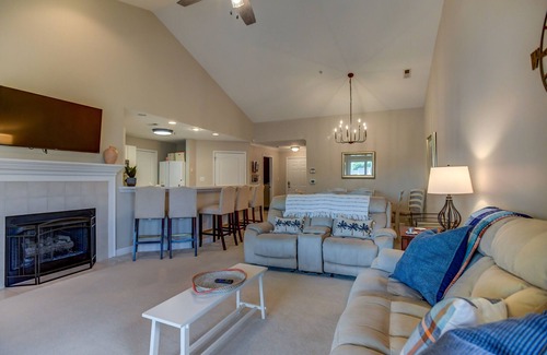Cornelius Condo | Stormin Normans Nest by SoCharm | 3rd Floor Cornelius Condo