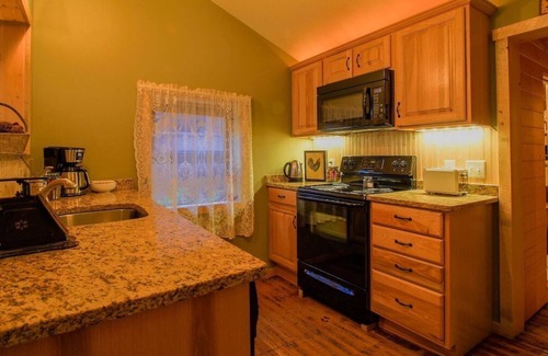Estes Park Cabin | Storybook Redemption Cabin near Downtown & RMNP
