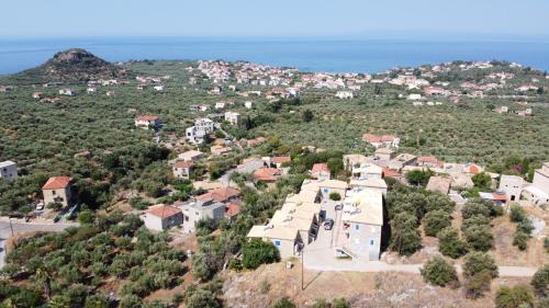 Lefktro Apartment | Stoupa Lefktro 9