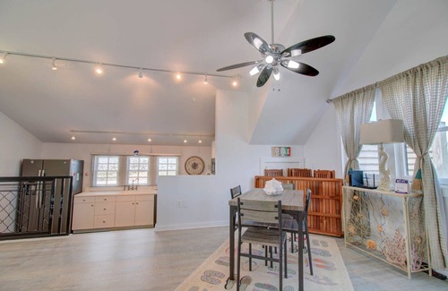 Hatteras Condo | Stowe Away - Gorgeous 1 bedroom with ALL the perks!