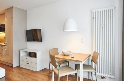 Bensersiel Apartment | Strandnahes 1-zimmer Apartment mit Balkon Inkl. Schwimmbad- & Saunanutzung