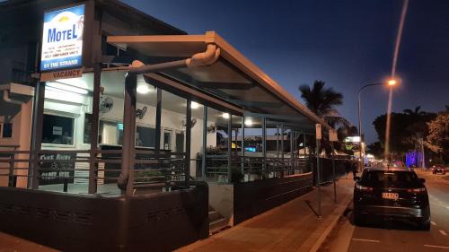 North Ward Hotel | Strand Motel