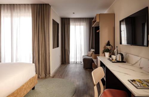 Gzira Hotel | Strand Suites by NEU Collective