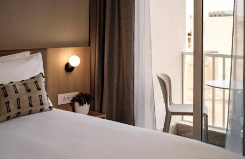 Gzira Hotel | Strand Suites by NEU Collective
