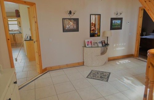 Ballymacarthur Bed & Breakfast | Strand View House B&B