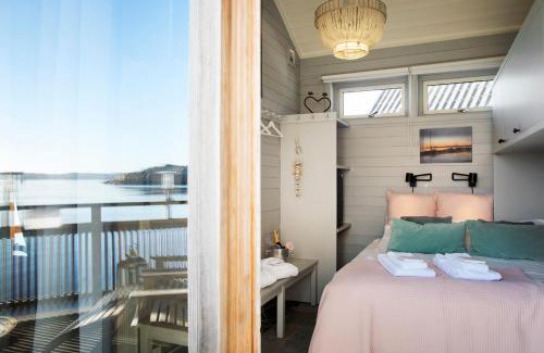 Lysekil Hotel | Strandflickornas Husen invid Havet