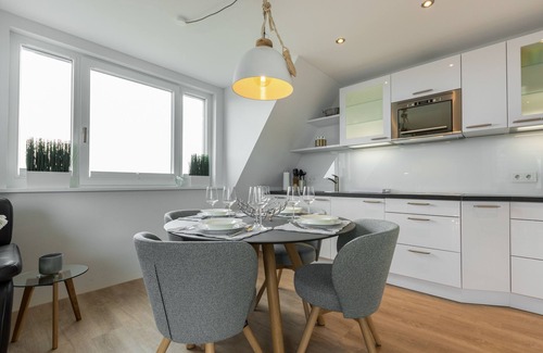 Hornum Apartment | Strandnah Gelegenes, Sehr Komfortables 3-raum-appartement im Ober & Dachgeschoss