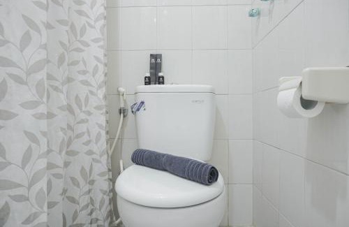 East Jakarta Apartment | Strategic and Comfy Studio at Signature Park Grande Apartment By Travelio