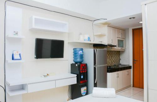Depok Apartment | Strategic and Comfy Studio Apartment at Margonda Residence 5 By Travelio