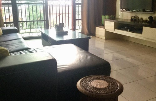 Kuala Lumpur House | Strategic and Convenient, near SOLARIS Mont Kiara, PUBLIKA, MATRADE And MITEX.