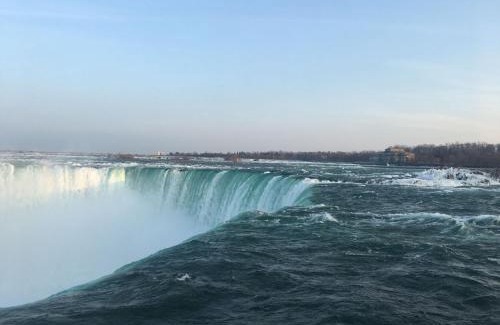 Niagara Falls Bed & Breakfast | Strathaird Bed and Breakfast
