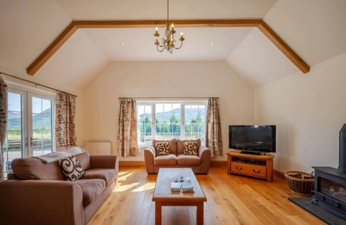 Loch Ness House | Strathmore Lodge by Interhome