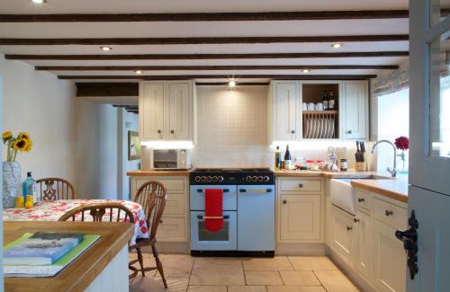 Cheddar Apartment | Strawberry Cottage
