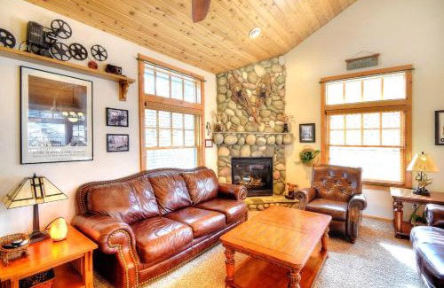 Yosemite West House | Strawberry Creek