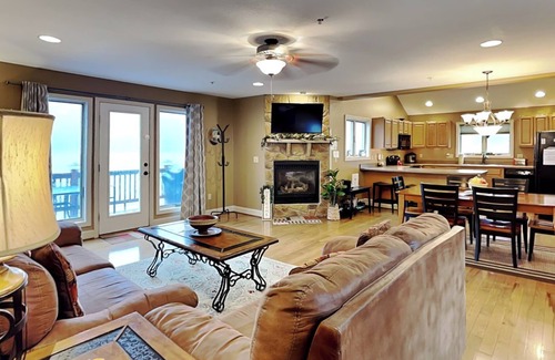 Thayerville Cabin | Strawberry Fields