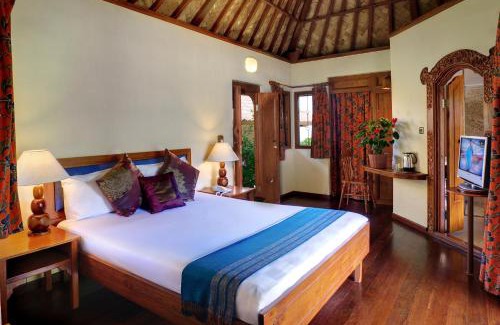 Batunya Resort | Strawberry Hill Hotel & Restaurant