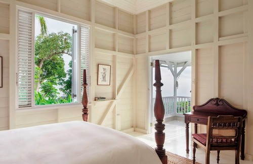 Irish Town Hotel | Strawberry Hill