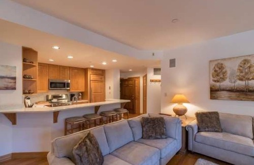 Beaver Creek Apartment | Strawberry Park-Beaver Creek - Superior Condominium Ski-in/Ski-Out
