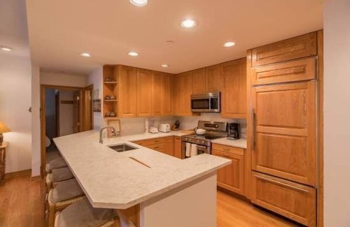 Beaver Creek Apartment | Strawberry Park-Beaver Creek - Superior Condominium Ski-in/Ski-Out
