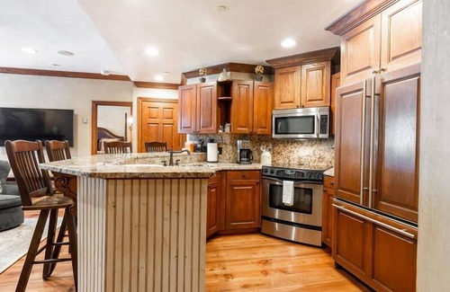 Beaver Creek Condo | Strawberry Park On The Slopes In Beaver Creek Ski-In/Ski-Out