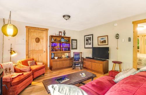 Freeland House | Stray Cat Cottage