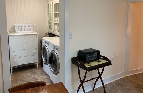 Hot Springs Apartment | Stream View Apartment in the Heart of Hot Springs
