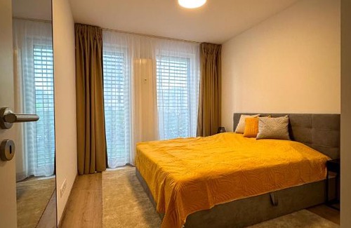 Trnava Apartment | Streams Apartment with Garden and Free Parking