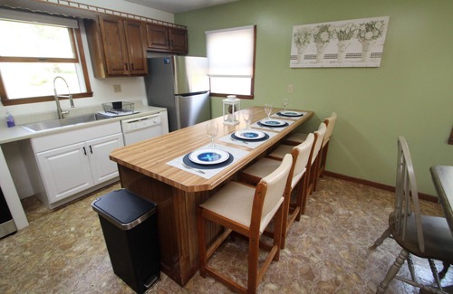 Farmington Cabin | Streamside Family Friendly Accommodations minutes from Ohiopyle!