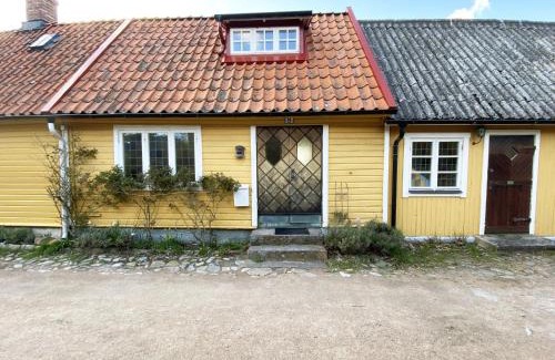 Torekov House | Street house by Torekov harbor with sea view