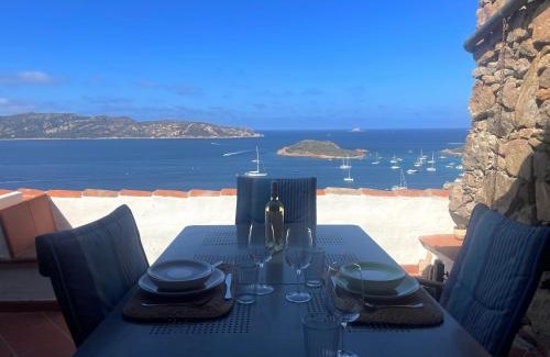 Capo Coda Cavallo Apartment | Strepitoso 4 Camere da letto e Terrazza Vista Mare