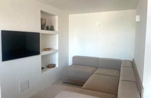 Capo Coda Cavallo Apartment | Strepitoso 4 Camere da letto e Terrazza Vista Mare
