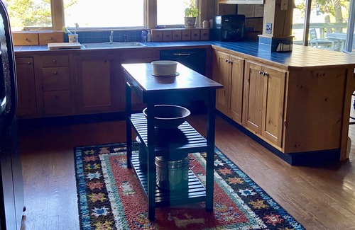 Bass Harbor House | Striking oceanfront property on the edge of Acadia National Park