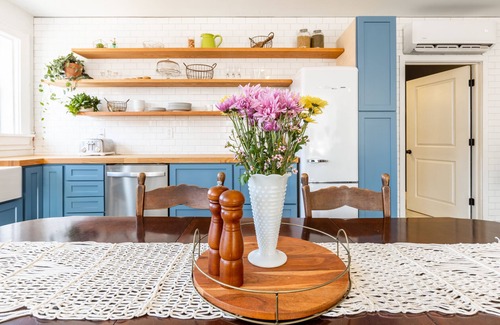Strip District Apartment | Strip District Studio - Convenient to all Pittsburgh has to offer