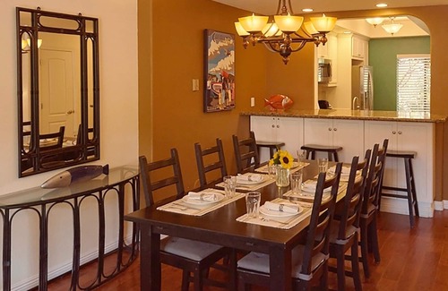 Avalon Condo | Stroll to Beach, Relax in Comfort! Jacuzzi Tub, Jet Shower, BBQ - Top Rated!